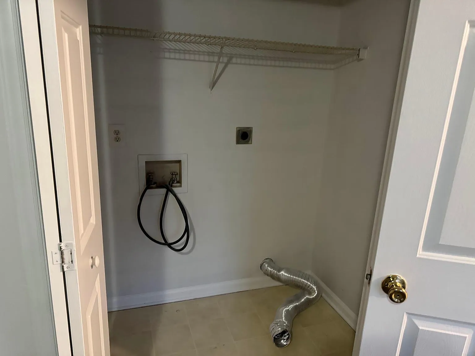 1 bed, 700 sqft, $1,100 — Photo 2