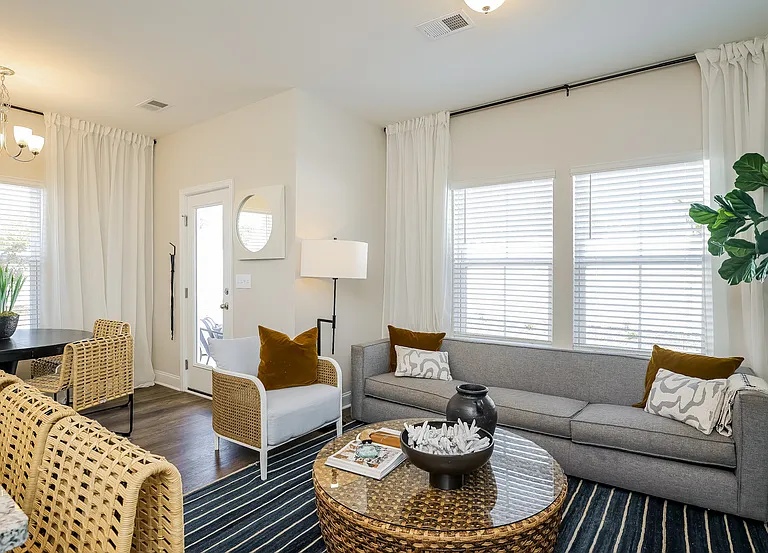 Surfside Retreat — Photo 6