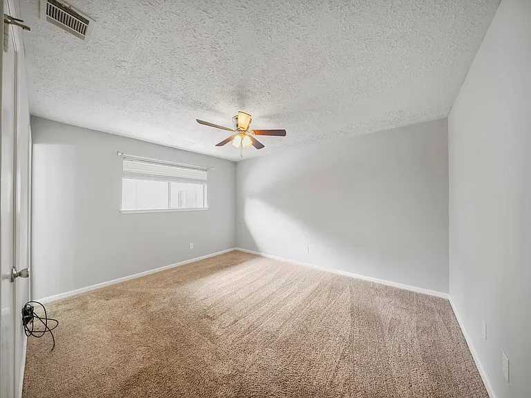 21106 Park Villa Dr — Photo 10