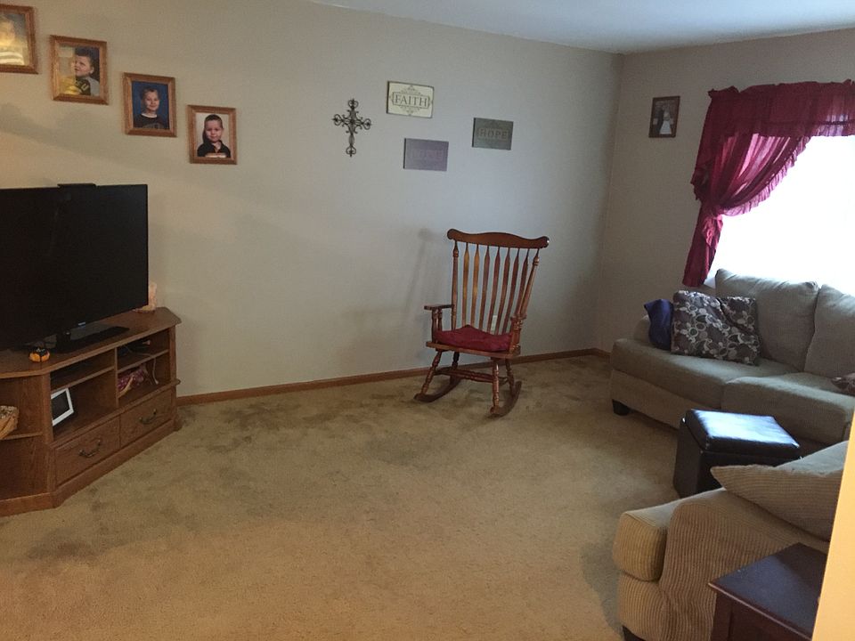 1st image of 218 Garmatter St