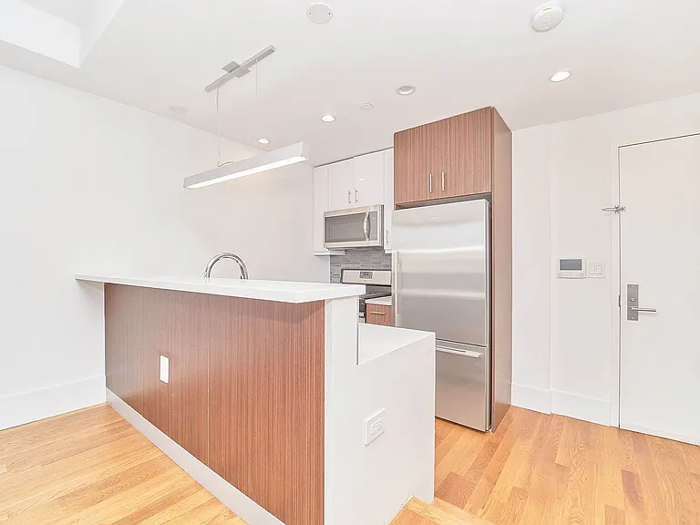 100 Steuben St #3E — Photo 8