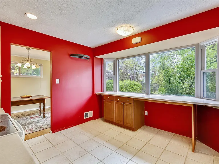 Kitchen to dining room