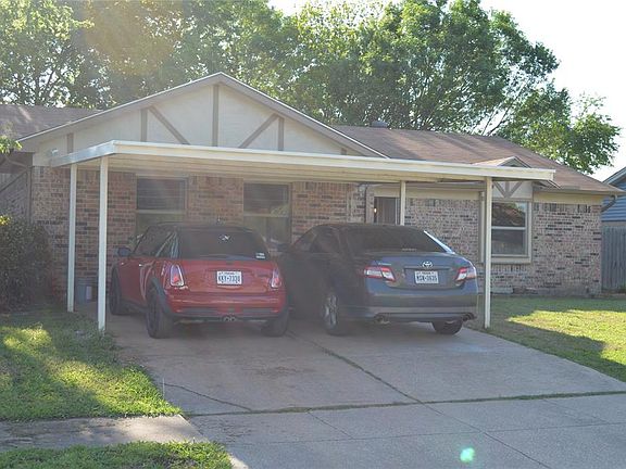 3rd image of 1221 Dennis Dr