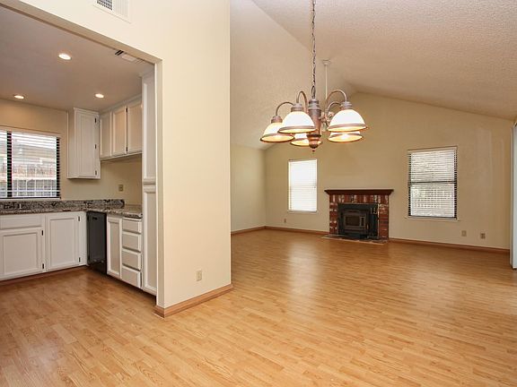 4th image of 669 Grider Dr