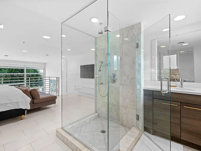 421 Meridian Ave #6 — Photo 18