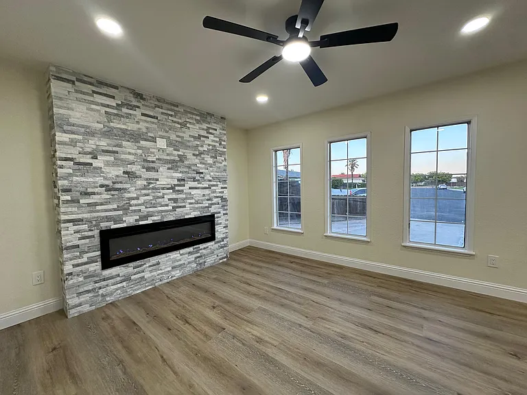 13000 Lorenzo Ct — Photo 5