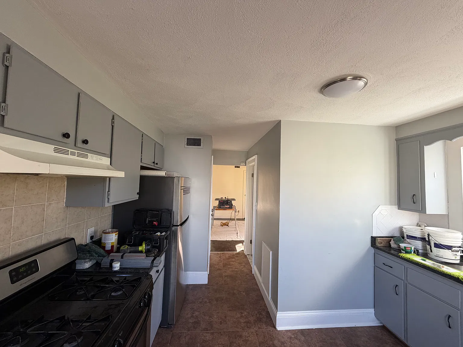 17 Foster St — Photo 3