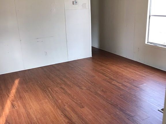 5th image of 1503 Hinton St Lot 9