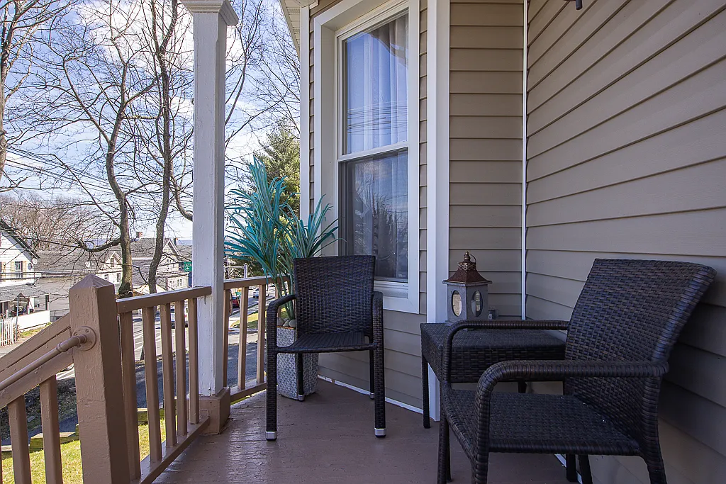 4 bed, 1436 sqft, $4,350 — Photo 3