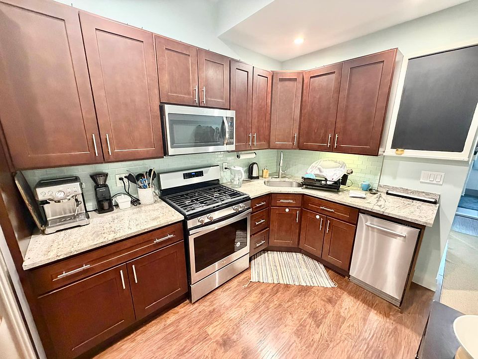 1st image of 4114 20th Ave #2L