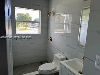 240 N 70th Way — Photo 7
