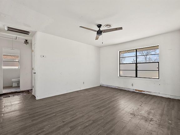 5th image of 623 Spell St