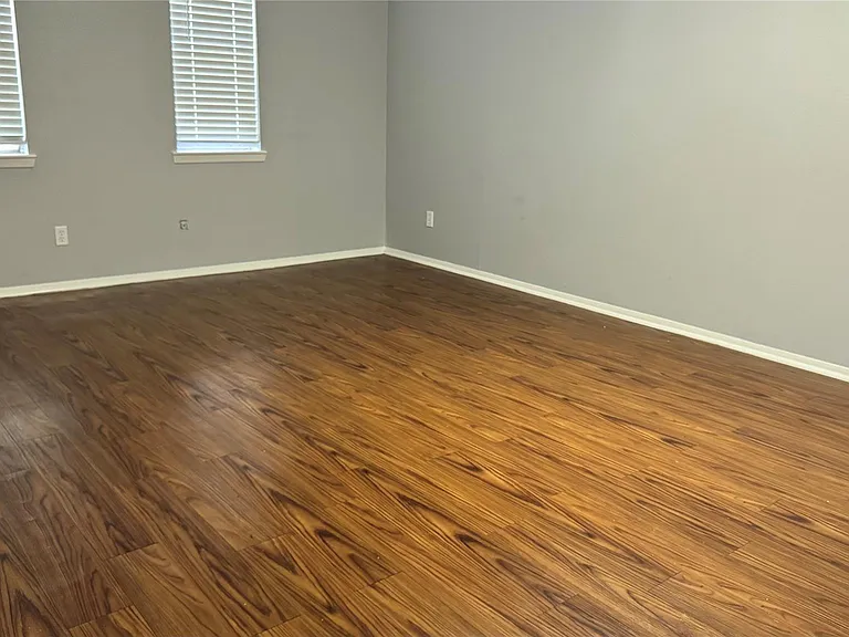 7925 Grove Ridge Dr — Photo 18