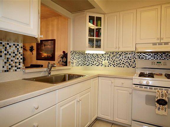 4th image of 2972 Mission Dr E #58
