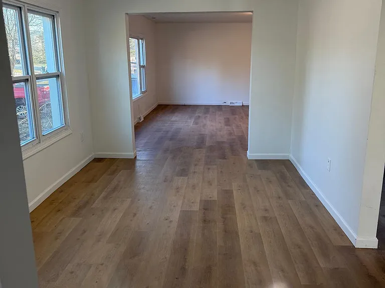 1665 Elaine Rd — Photo 3