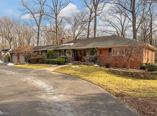 7509 Walton Ln, Annandale, VA 22003