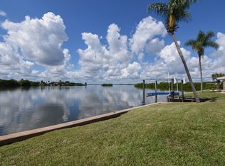 320 S 11th St, Cocoa Beach, FL 32931