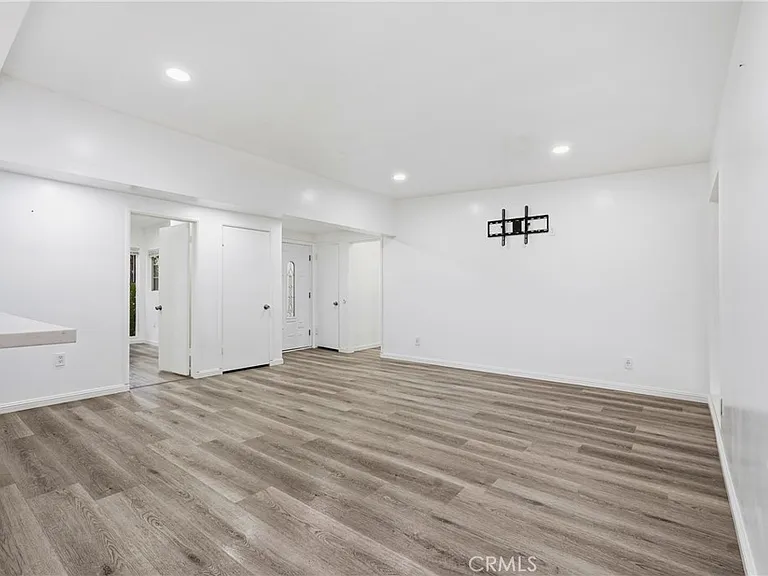 13880 Lexicon — Photo 11