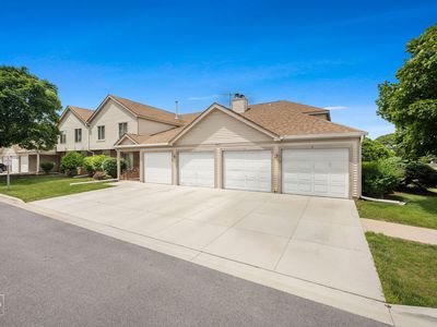 7010 Park Lane Ct APT 102, Woodridge, IL, 60517