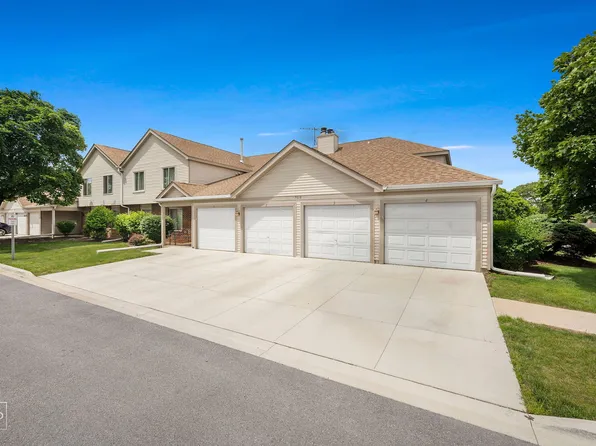 7010 Park Lane Ct APT 102, Woodridge, IL 60517