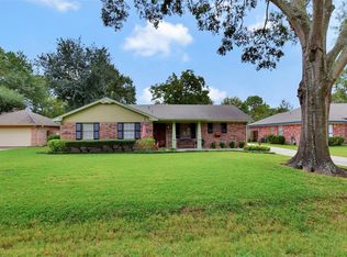 12915 Maxim Dr, Houston, TX 77065