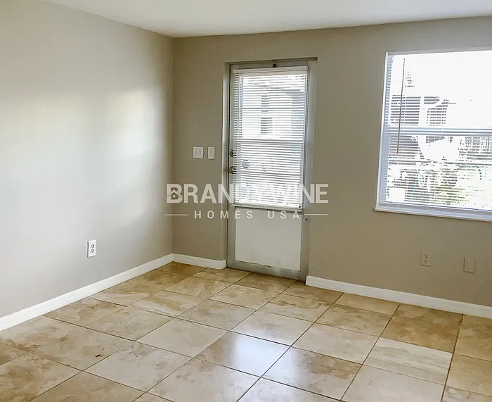 7317 Oak Crest Dr — Photo 6