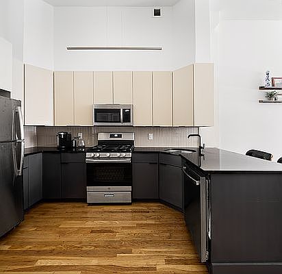 5th image of 41 White St APT 2B