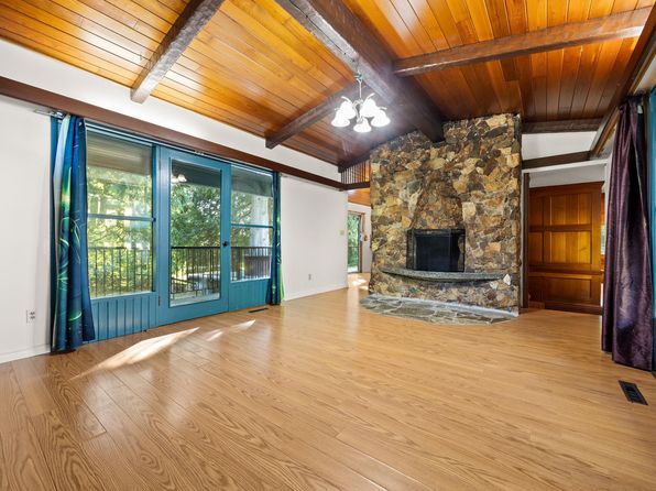 4 bedroom rental in Coquitlam — photo 34