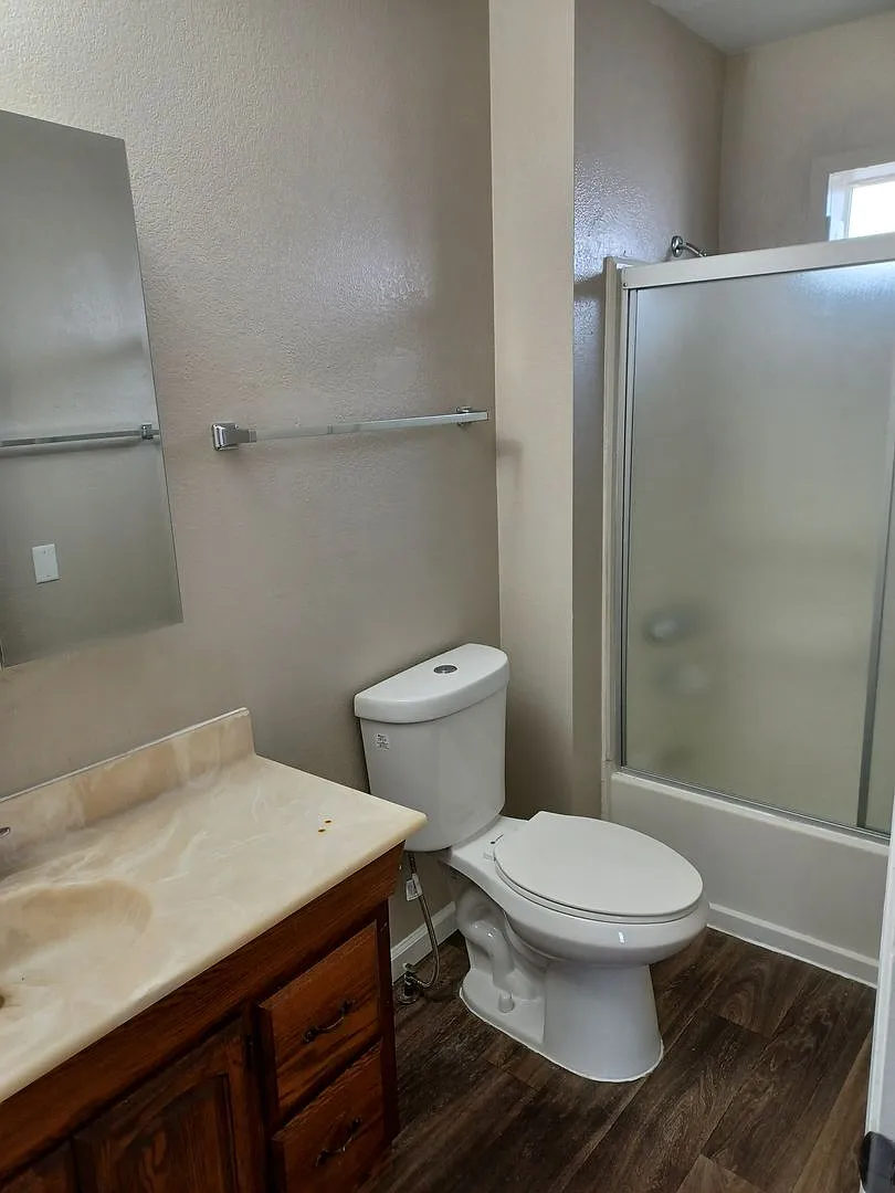 Royal Apartments - Carson City, Nevada — Photo 4