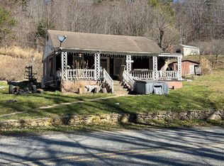 1010 Fisher Branch Rd, Marshall, NC 28753