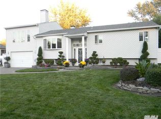 2911 Kane Ave, Medford, NY 11763