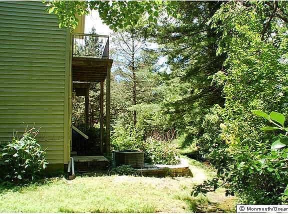 4th image of 1 Barnes Ln #1C