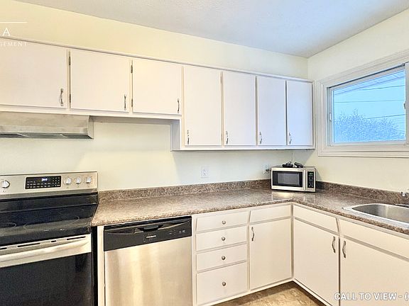 2nd image of 2424 Howland Ave #1