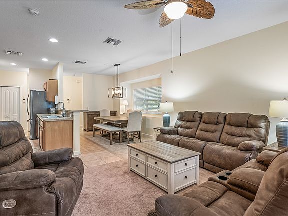 4th image of 2706 Creekside Dr