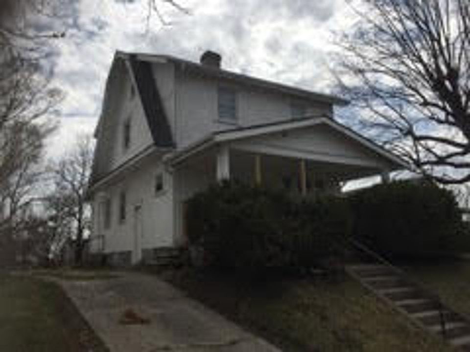 1st image of 126 E Maplewood Ave