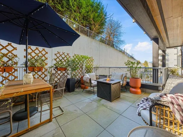 3229 Saint Johns St #320, Pt Moody, BC V3H 2B3