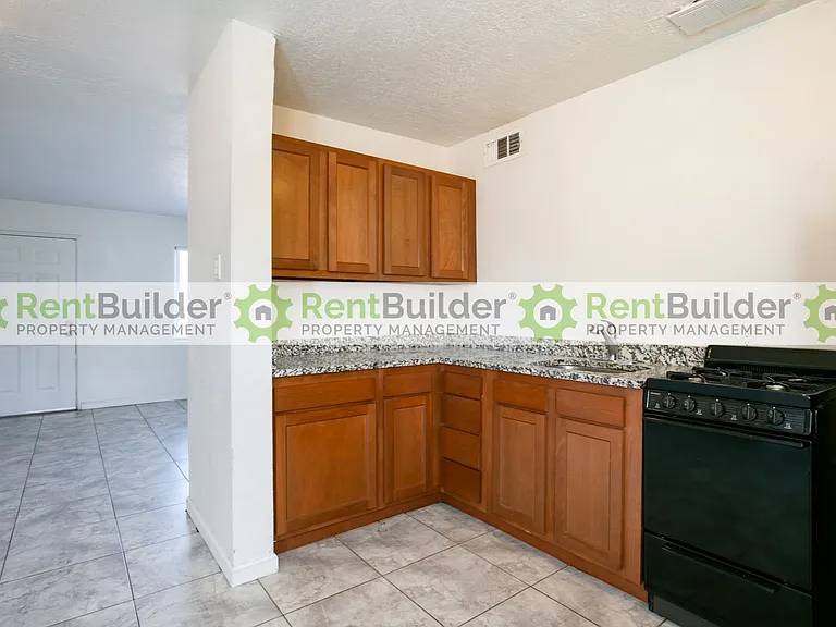 3422 Smith Ave SE — Photo 12