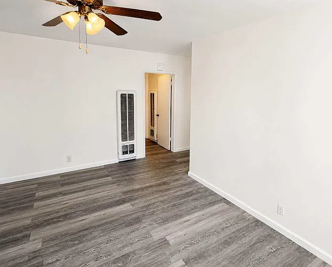 927 W Gage Ave #1 — Photo 10