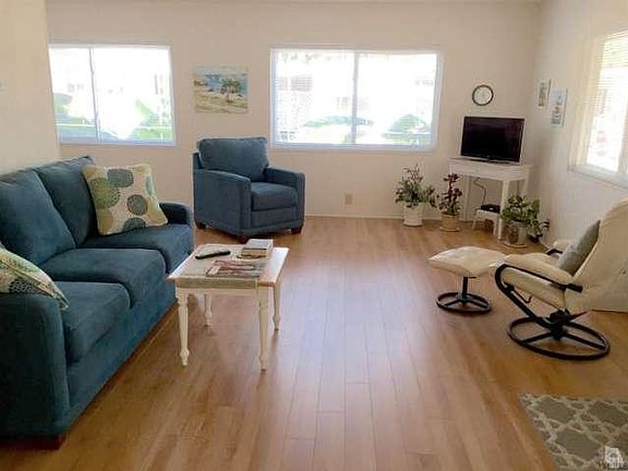 2nd image of 1150 Ventura Blvd Space 37