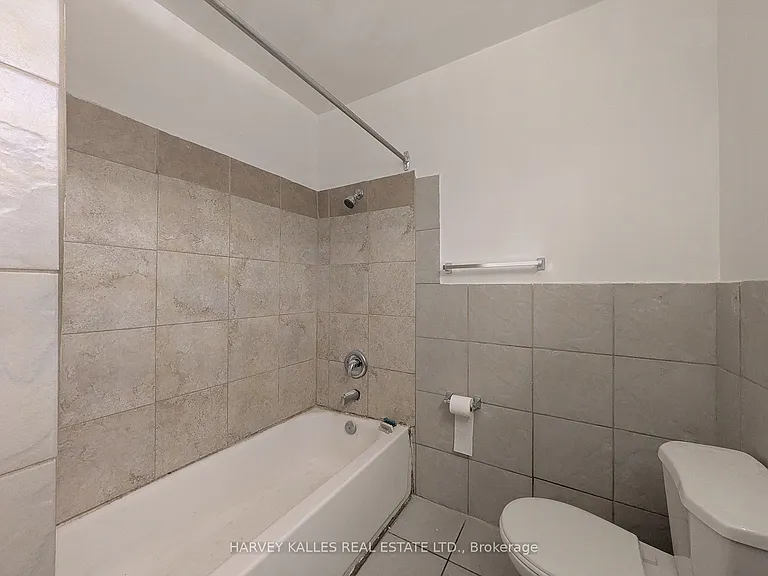 80 Blackfriar Ave #203 — Photo 14