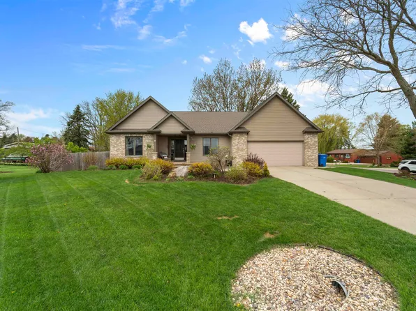 3767 N Point Rd, Middleton, WI 53562