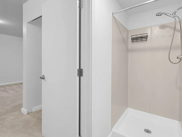 9805 Avondale Rd NE #W159 — Photo 25