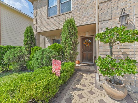 3rd image of 12511 Sterlingstone Dr