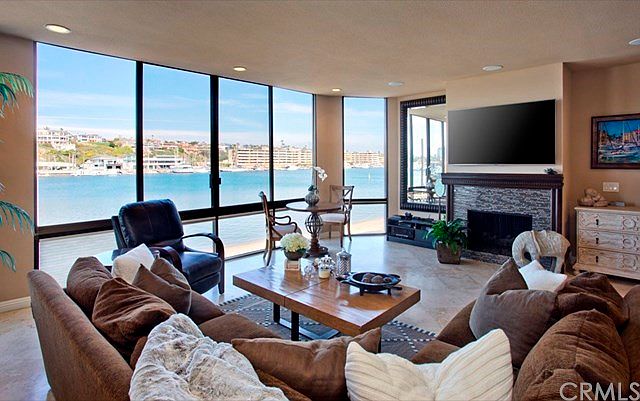 1st image of 320 Via Lido Nord APT 2