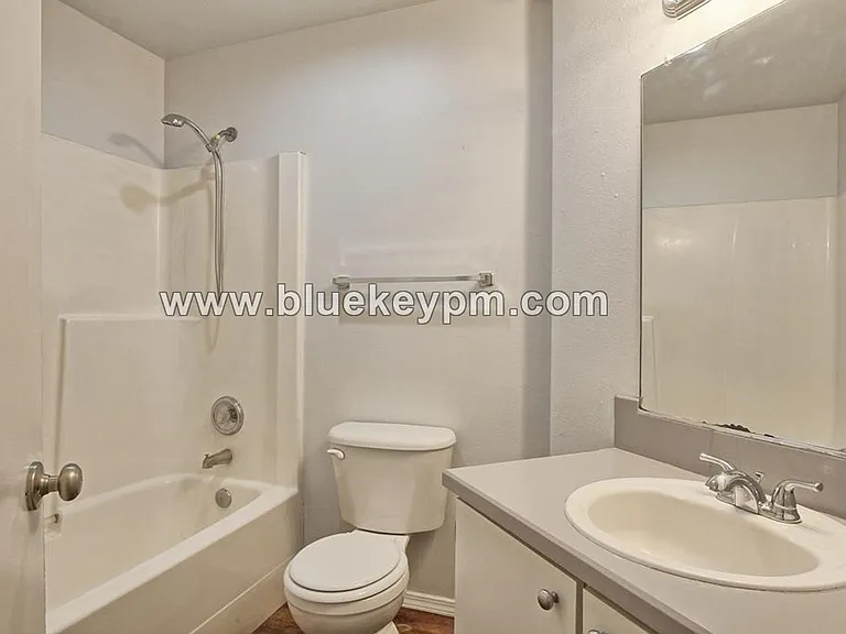 5313 NE 66th Ave #G53 — Photo 11