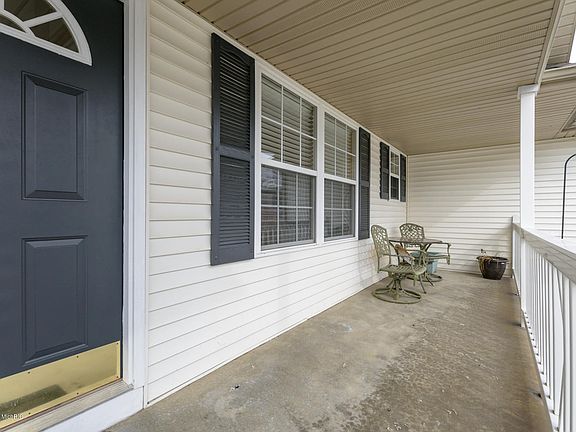 2nd image of 6145 Thistlewood Ave
