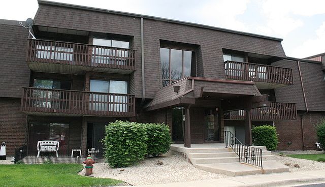 1st image of 1616 Richmond Cir Unit 301