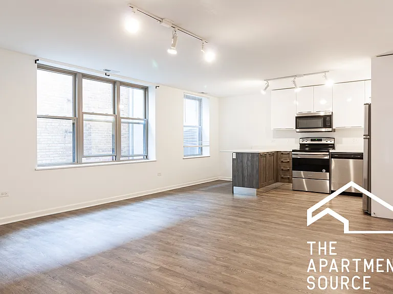 940 W Carmen Ave #411 — Photo 3