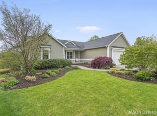 6529 Bradenwood Dr, Hudsonville, MI 49426
