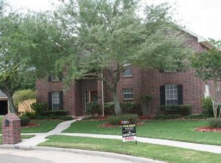 704 Tropicana Ct, Friendswood, TX 77546